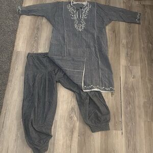Handmade Maharaja Handcrafted 2-Piece Set Gray Embroidered Tunic & Pants Lounge